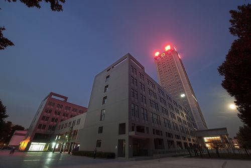 校园风景 - 校园风光 - 西安建筑科技大学华清学院